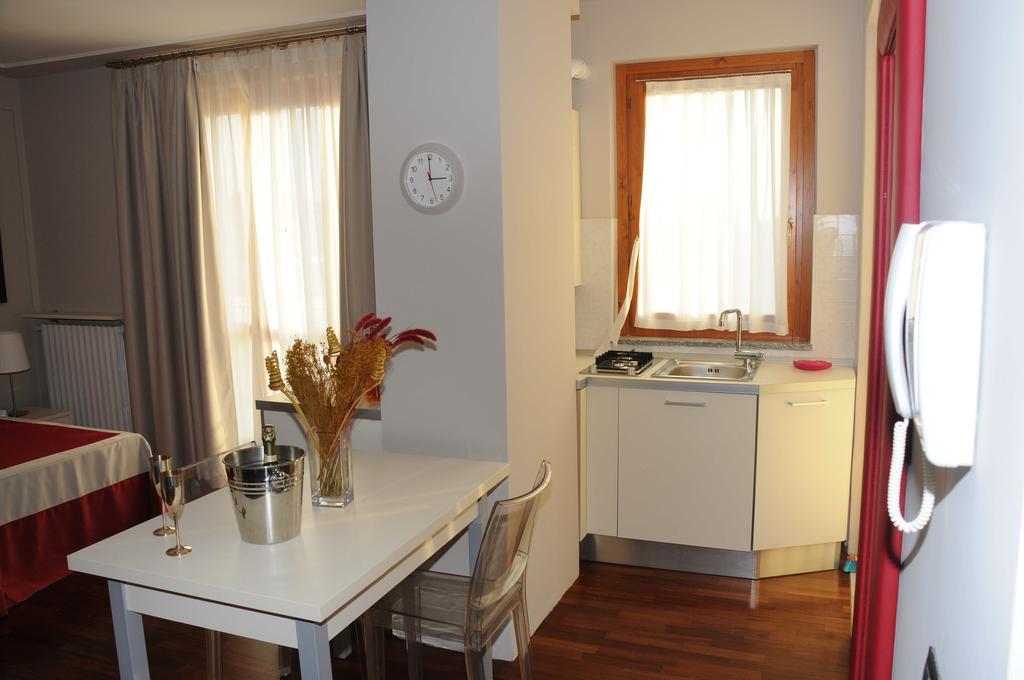 Aparthotel Residenza Segrate Centro Segrate Zimmer foto